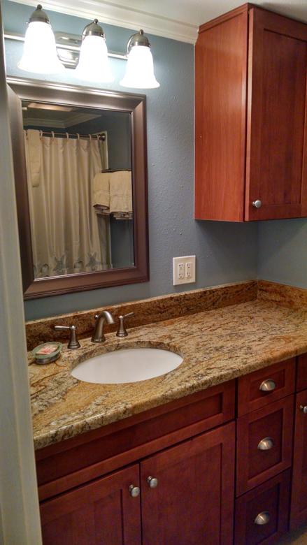 104 Bath Room w/ Graninte vanity top